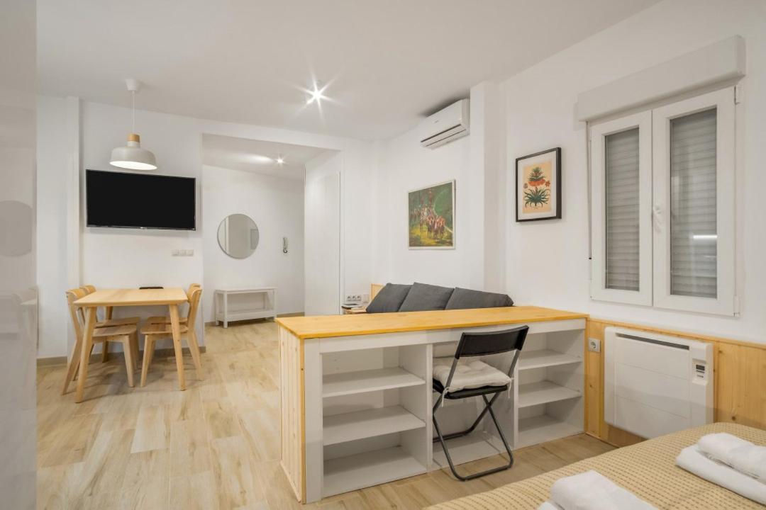 Appartement 1 Bedrooms 1 Bathroom Furnished - La Latina - Modern - Mintystay *